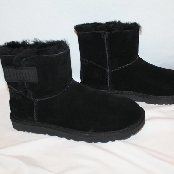 NIB‎ UGG LOGO STRAP MINI SUEDE SHEARLING LINED ANKLE BOOTS BLACK - Picture 3 of 9